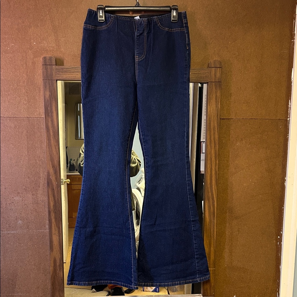 Classic Blue Flared Juniors Jeans With Elastic Waistband Forever 21